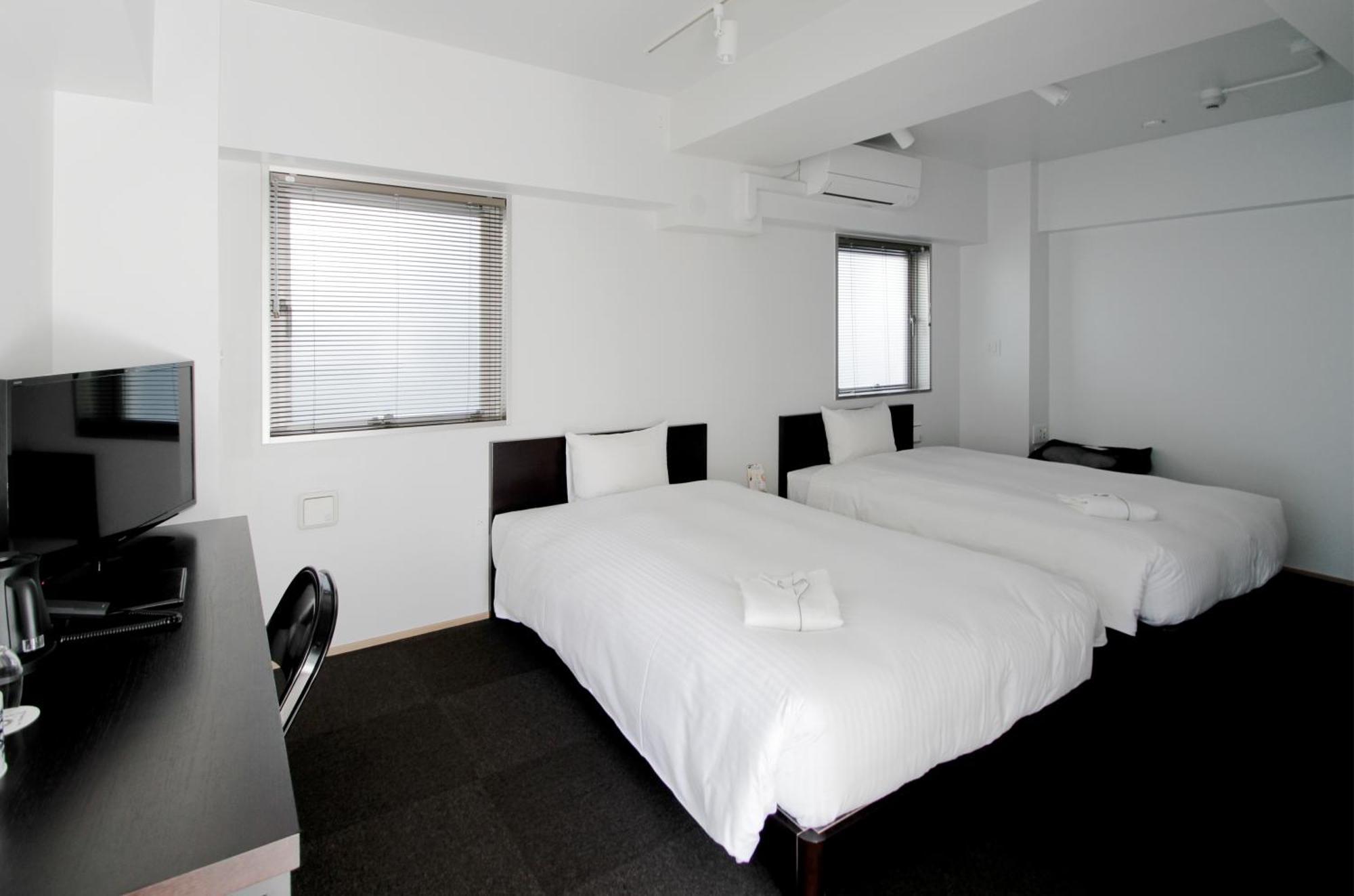 8Hotel Chigasaki Esterno foto